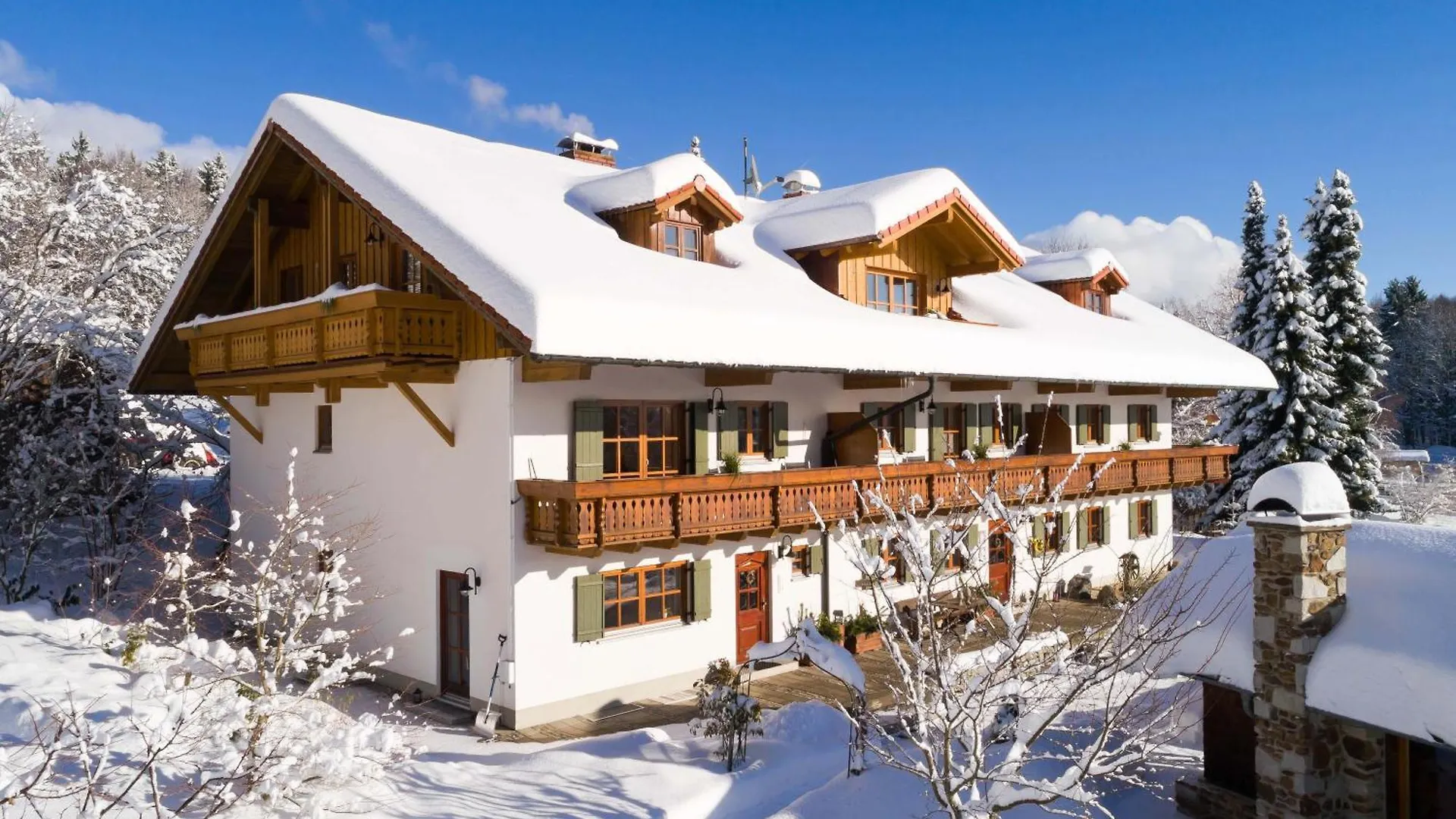 Grosszuegige Ferienwohnung Mit Suedbalkon Spiegelau Apartment